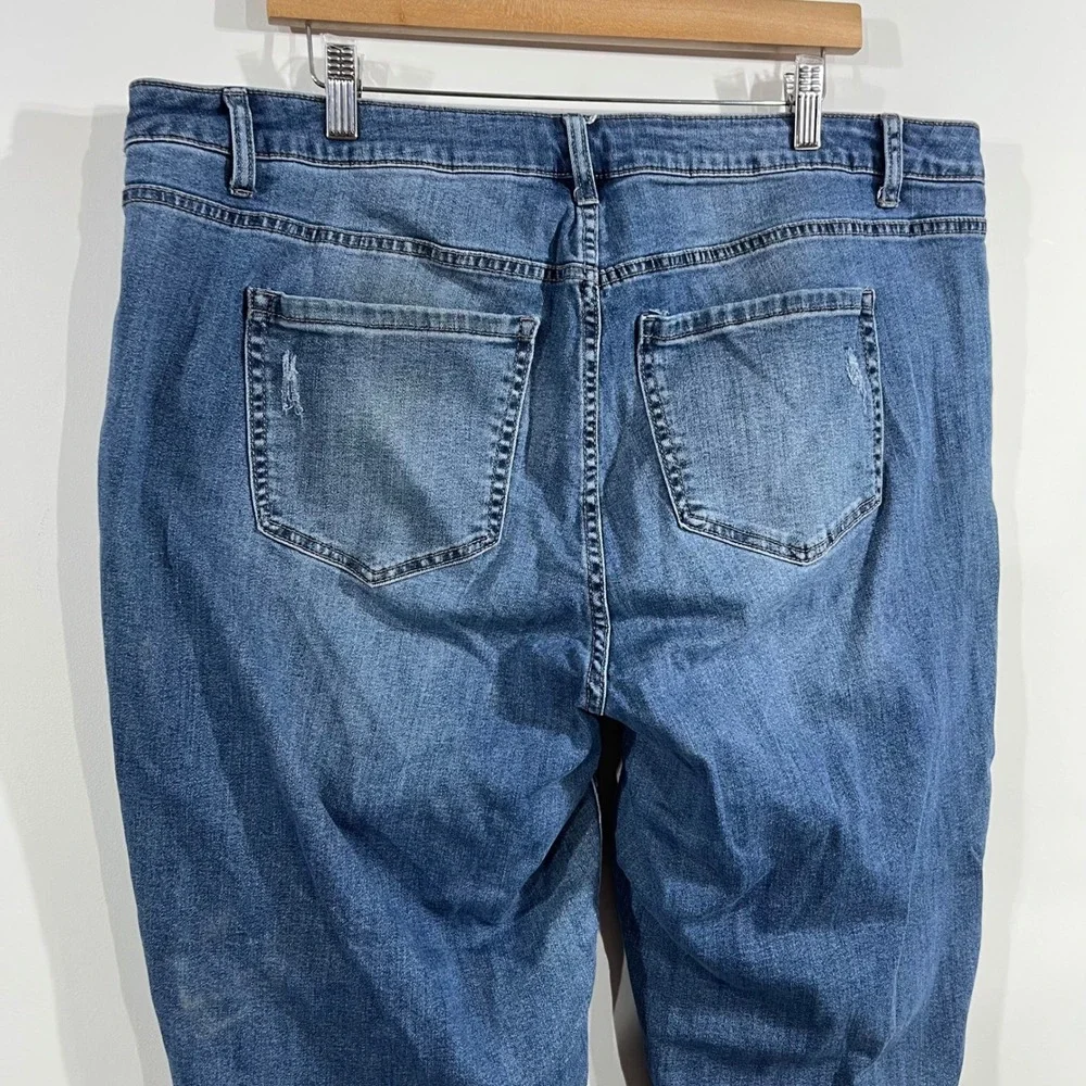 Lane Bryant Girlfriend Crop Capri Jeans Womens 18 Blue Denim Floral Embroidered